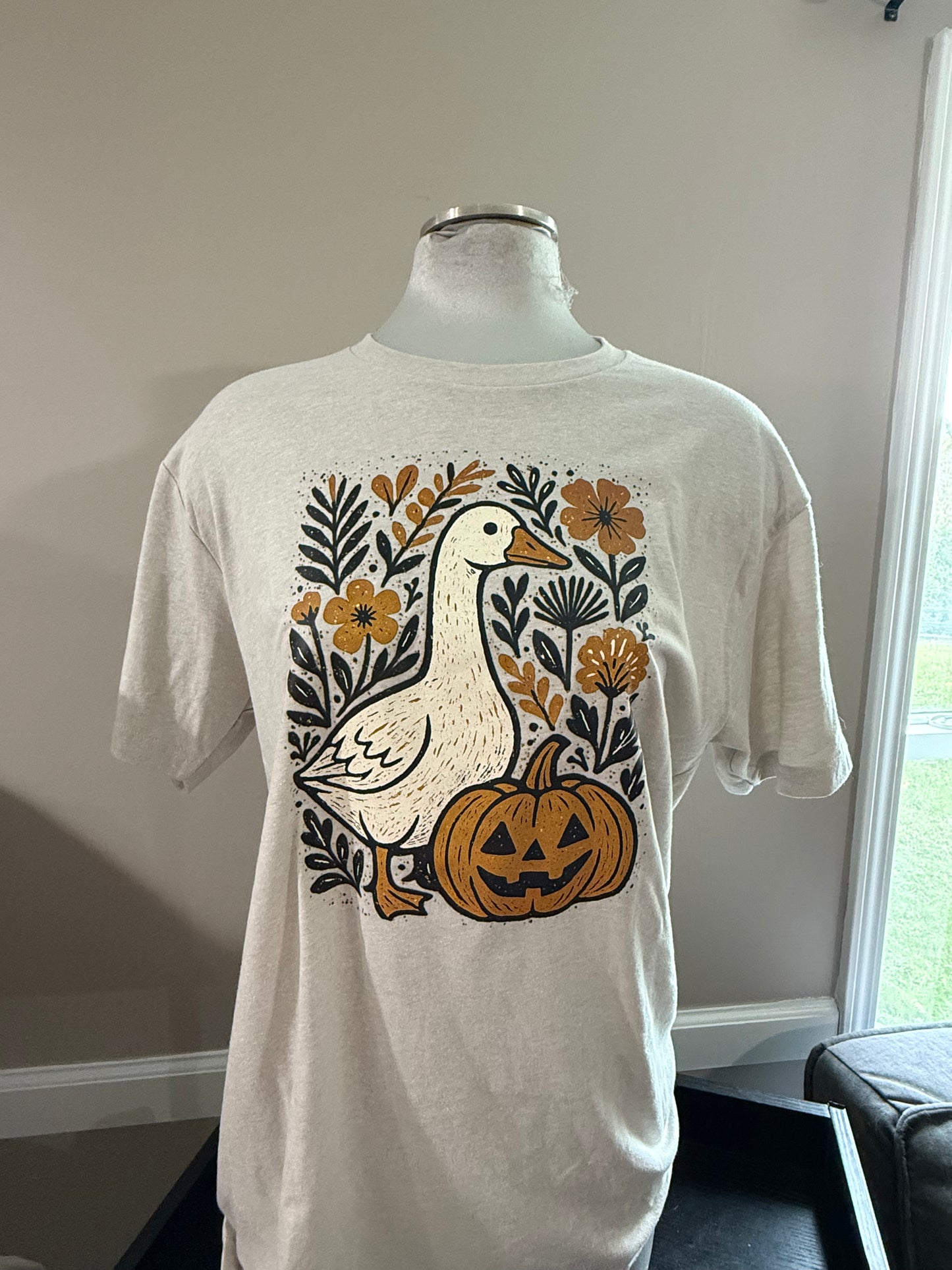 Vintage Halloween Goose & Pumpkin Graphic Tee