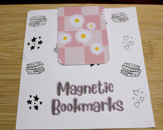 Daisy Pink Checkered Magnetic Bookmark