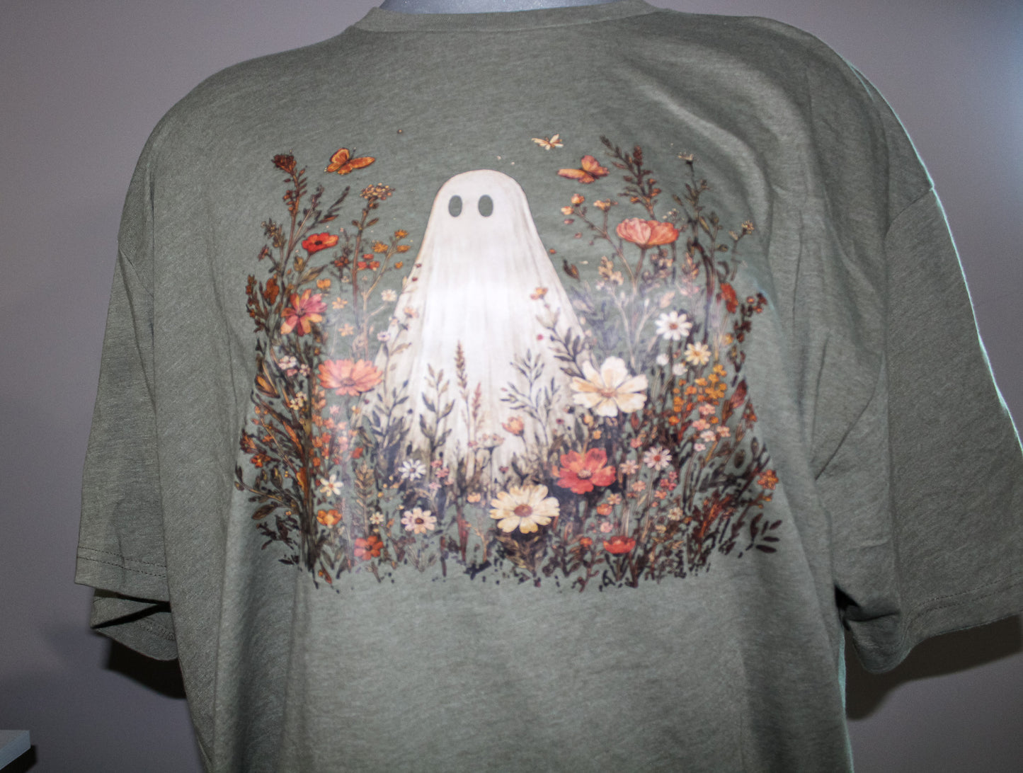Olive Green Floral Ghost Graphic Tee – Whimsical Halloween Wildflower Shirt (S-3X)